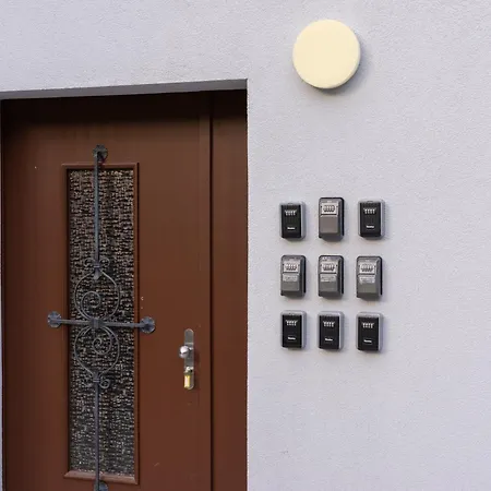 Betweenlakes 2nd Floor Interlaken